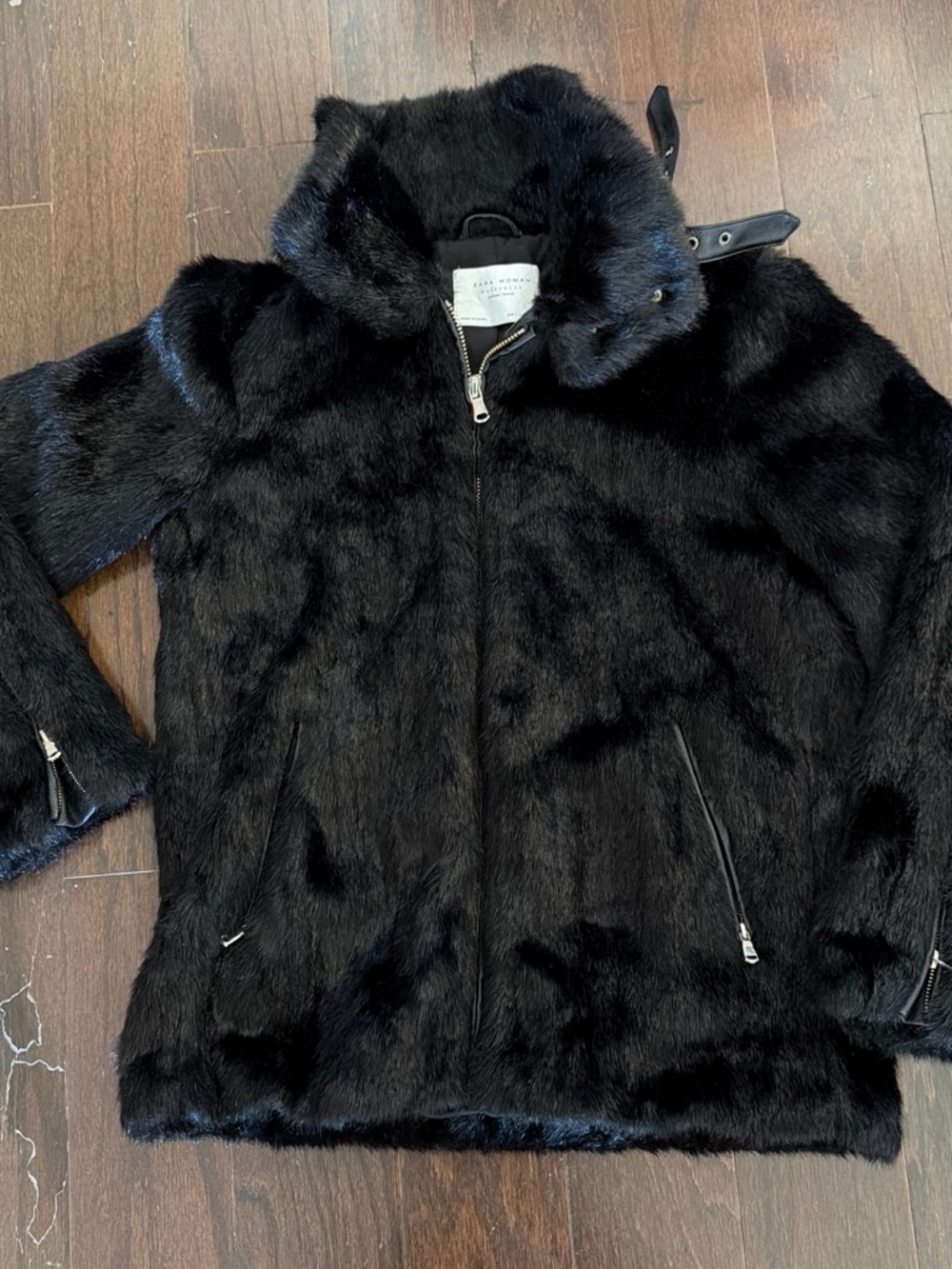Zara Black Faux Fur Zip-Up Jacket